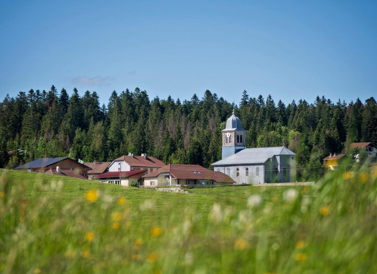 Ferienwohnung Les Loges Du Jura 4 Etoiles Nanchez Exterior foto